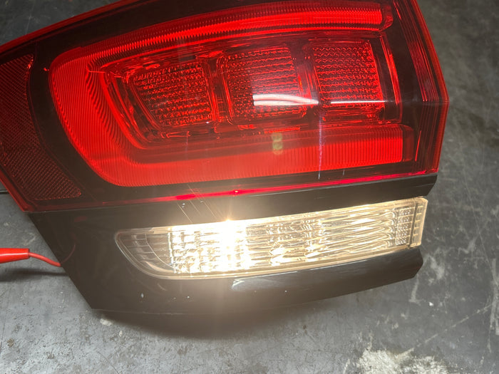 15-21 Jeep Grand Cherokee SRT Driver Left Tail Light Assembly OEM 68142943AE