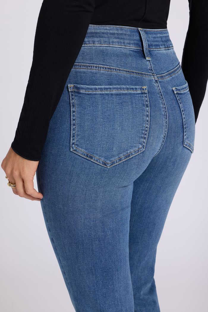 Marilyn Straight Jeans In Petite - Redwood