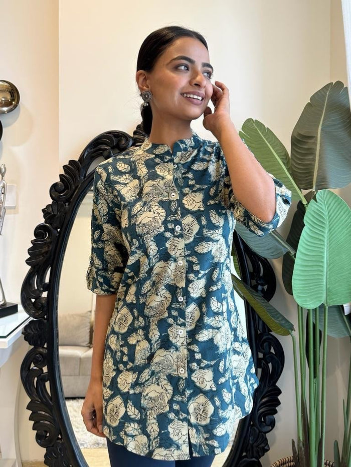 Weekend Rayon Short Kurta- Teal Floral