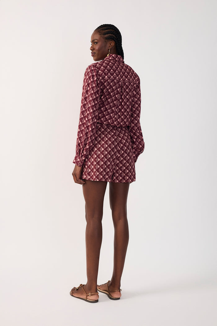 Wine Floriluz Pleated Pockets Shorts_6