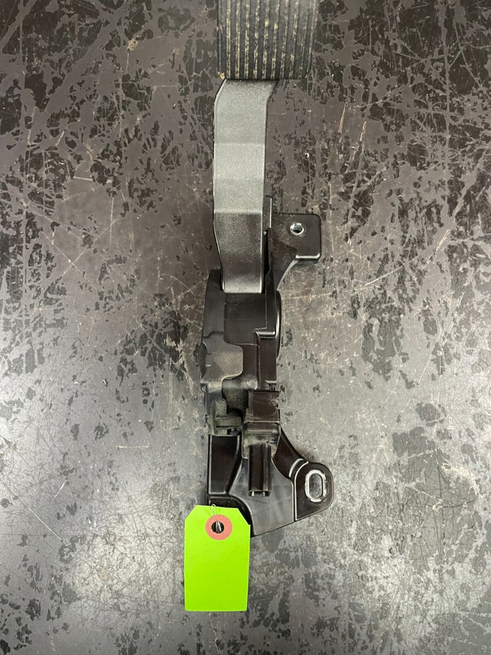 11-25 GRAND CHEROKEE DURANGO GAS ACCELERATOR THROTTLE PEDAL OEM 52124785AF