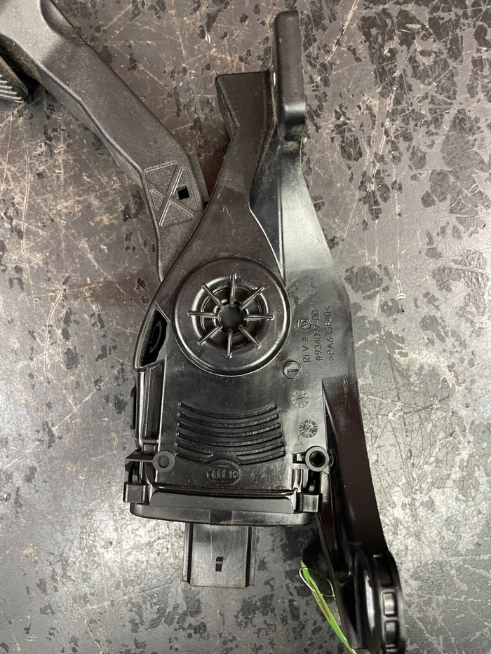 11-25 GRAND CHEROKEE DURANGO GAS ACCELERATOR THROTTLE PEDAL OEM 52124785AF