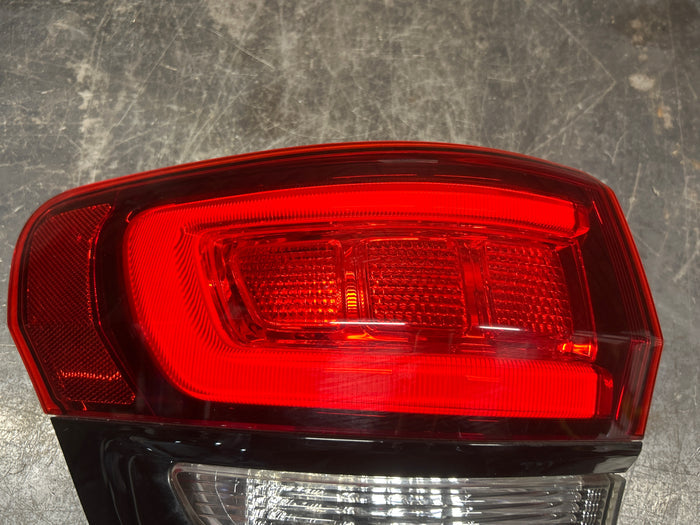 15-21 Jeep Grand Cherokee SRT Driver Left Tail Light  Assembly OEM 68142943AE