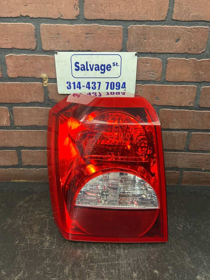 2008-2009 Dodge Caliber Driver Left Side Tail Light Taillight Assembly OEM