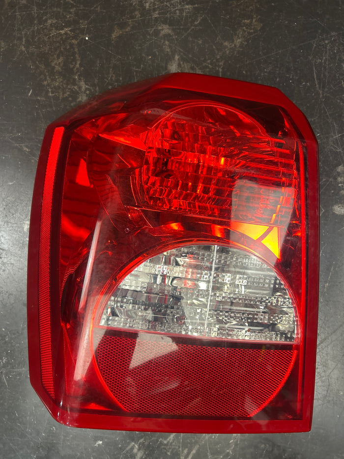 2008-2009 Dodge Caliber Driver Left Side Tail Light Taillight Assembly OEM