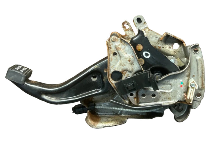 2011-2021 JEEP GRAND CHEROKEE SRT WK2 EMERGENCY PARK PARKING BRAKE PEDAL OEM