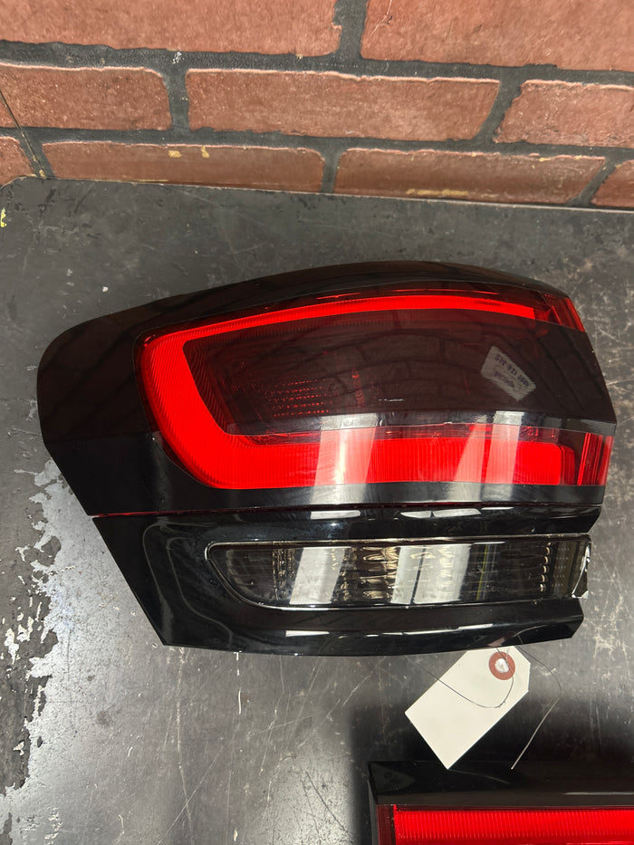 2014-2021 Jeep Grand Cherokee OEM Right Left Rear Taillight Lamp Set of 4