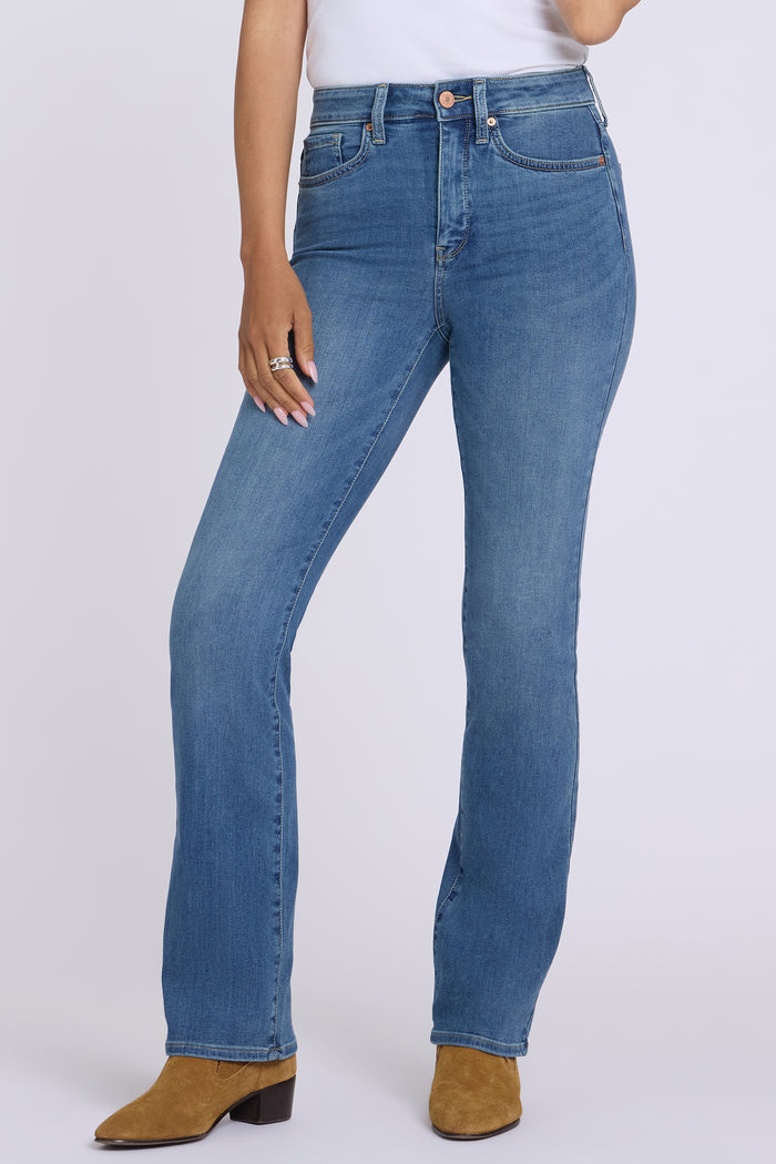 Barbara Bootcut Jeans In Petite - Redwood
