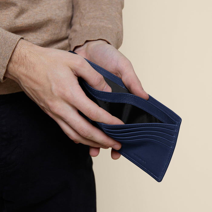 Bifold-Wallet-with-Flap-Blue-102-375-1