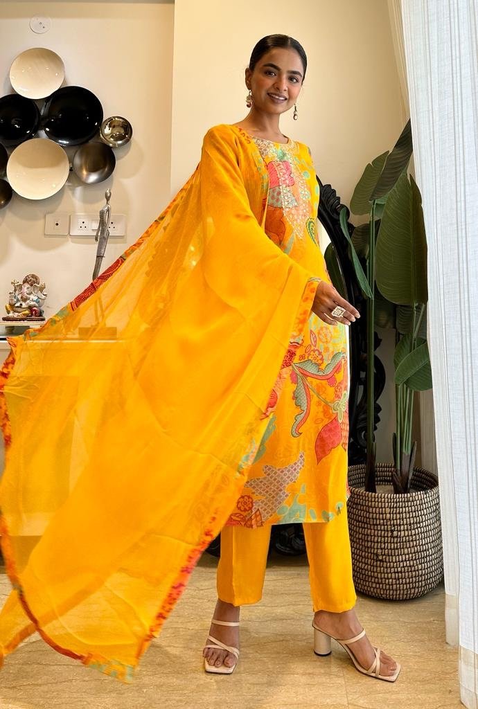 Bright Yellow Floral Chinnon Set