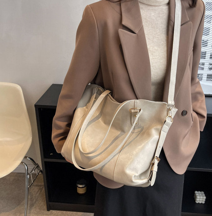 CL1161 - Textured Fashion tote Bag