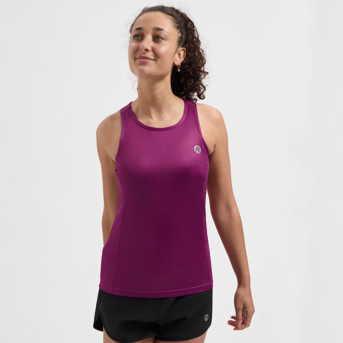 Rogelli Core mouwloos hardloopshirt dames cherry gedragen voorkant.