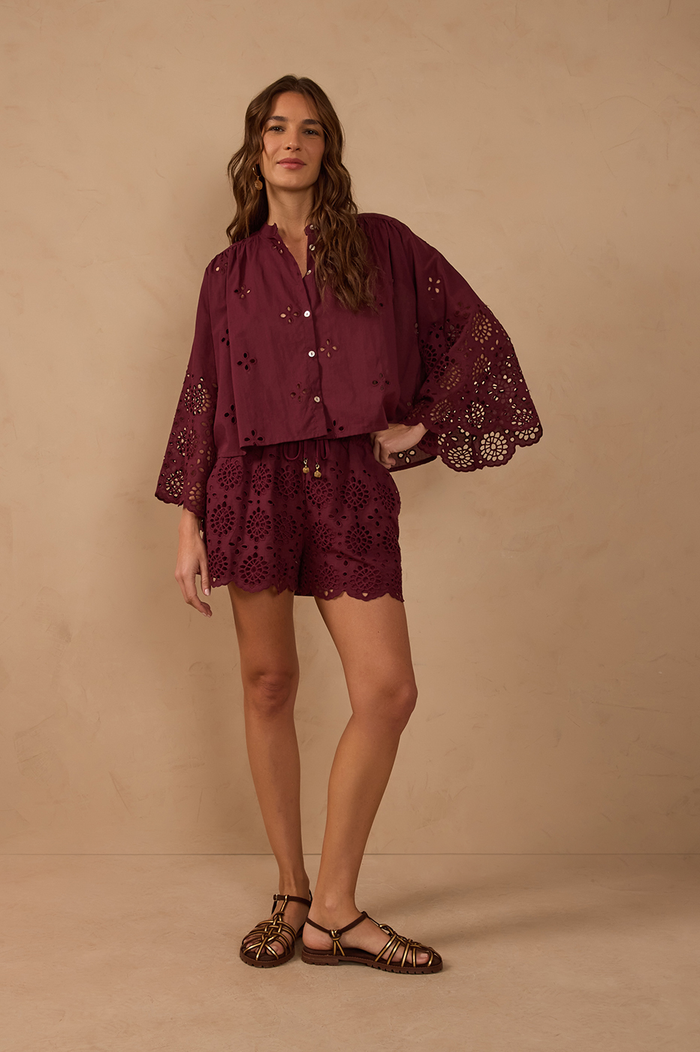 Embroidered Drawstring Wavy Hem Shorts_1