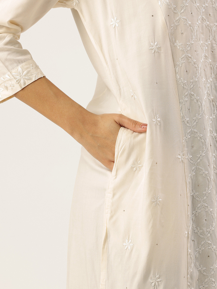 Ivory Round Neck Embroidery Kurta