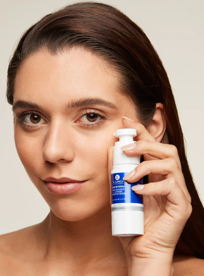 La Clinica serum LA CLINICA Age Reversal Niacinamide & Vitamin Complex Serum