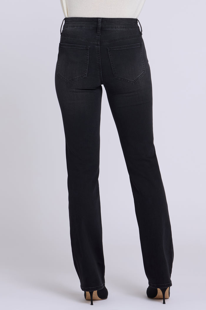 Marilyn Straight Jeans In Petite - Helleborus