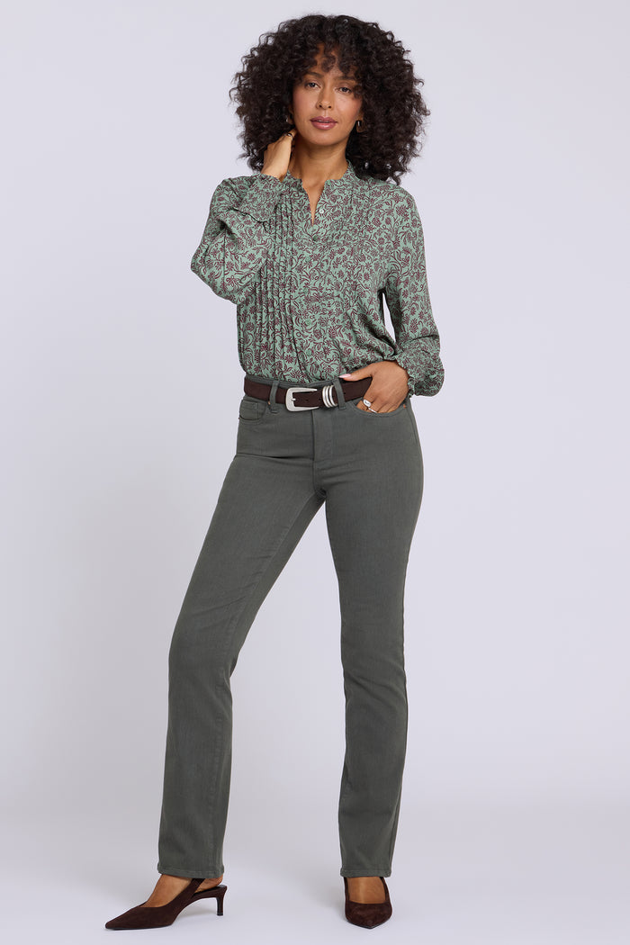 Marilyn Straight Jeans In Petite - True Olive