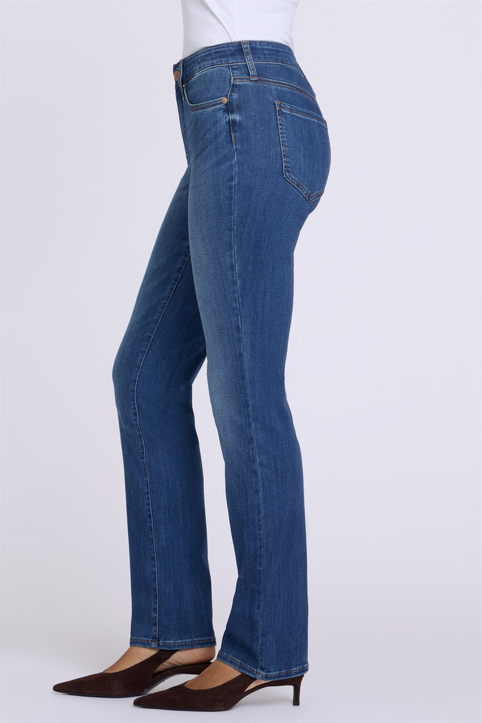 Marilyn Straight Jeans In Tall - Elm