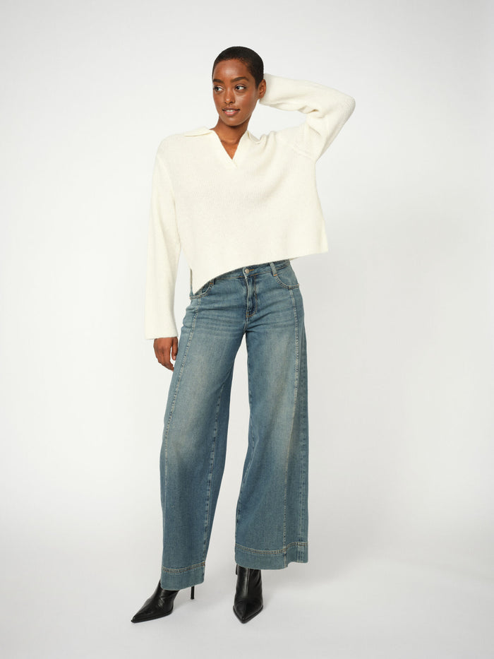 Modelshot / Vintage Blue / Detail