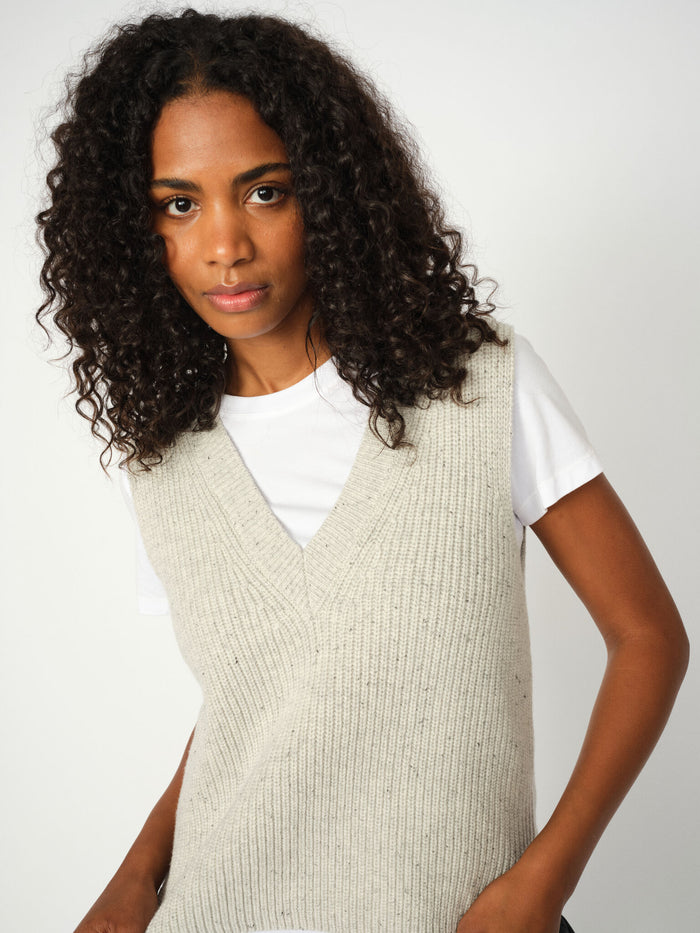 Modelshot / Light Grey Melange / Detail