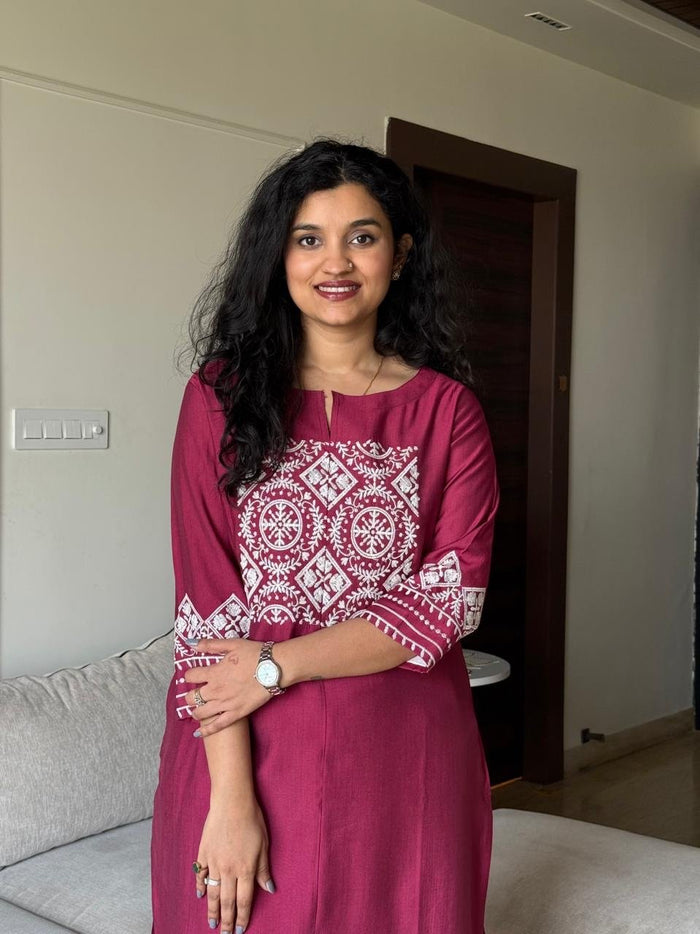 Neer Embroidered Straight Set- Maroon