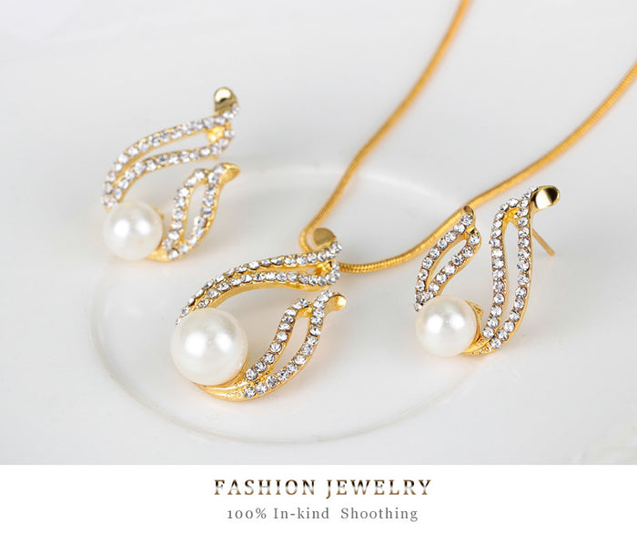 SET631 - Elegant Pearl Three-piece Set