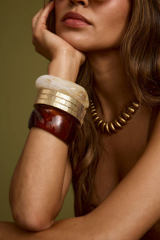 Piece with refined detailing and a flattering silhouette.