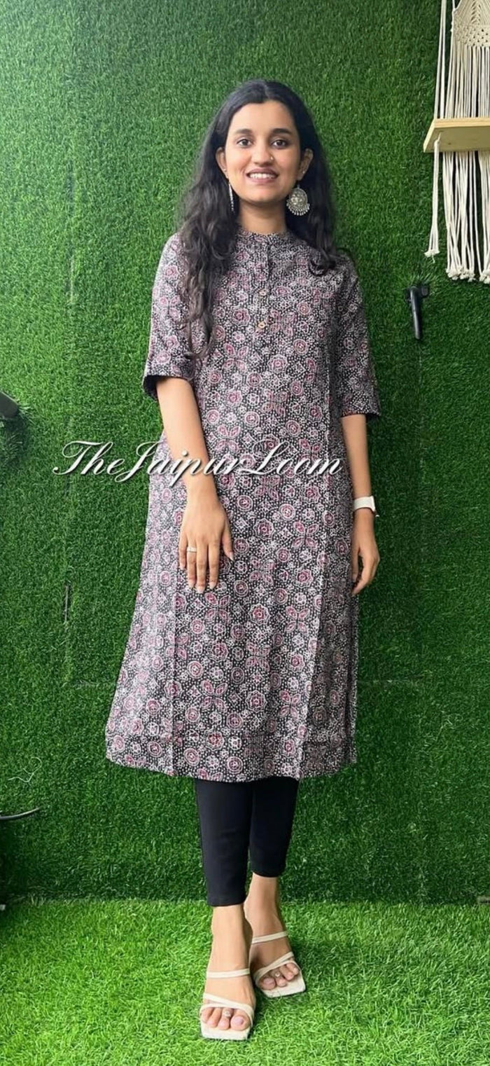 Weekend Cotton Kurta- Black Small Jaal