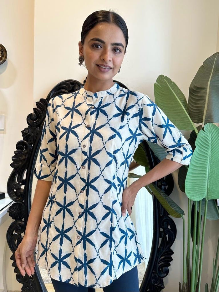 Weekend Rayon Short Kurta- Indigo Floral Jaal