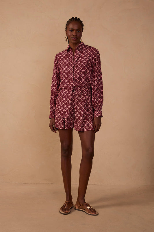 Wine Floriluz Pleated Pockets Shorts_1