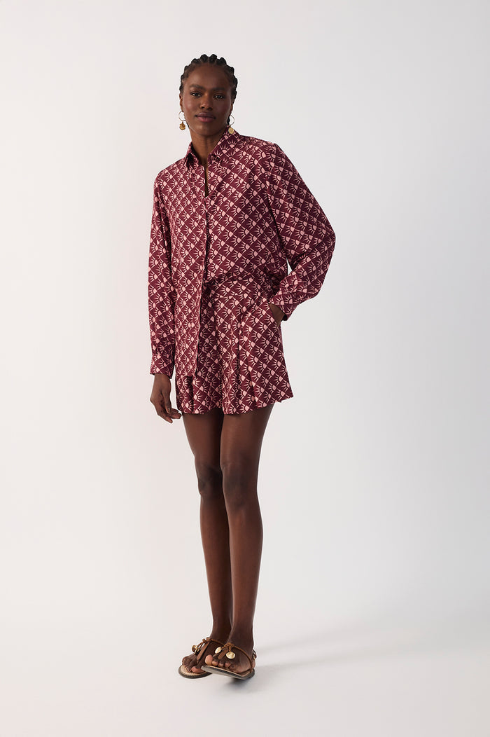 Wine Floriluz Pleated Pockets Shorts_4