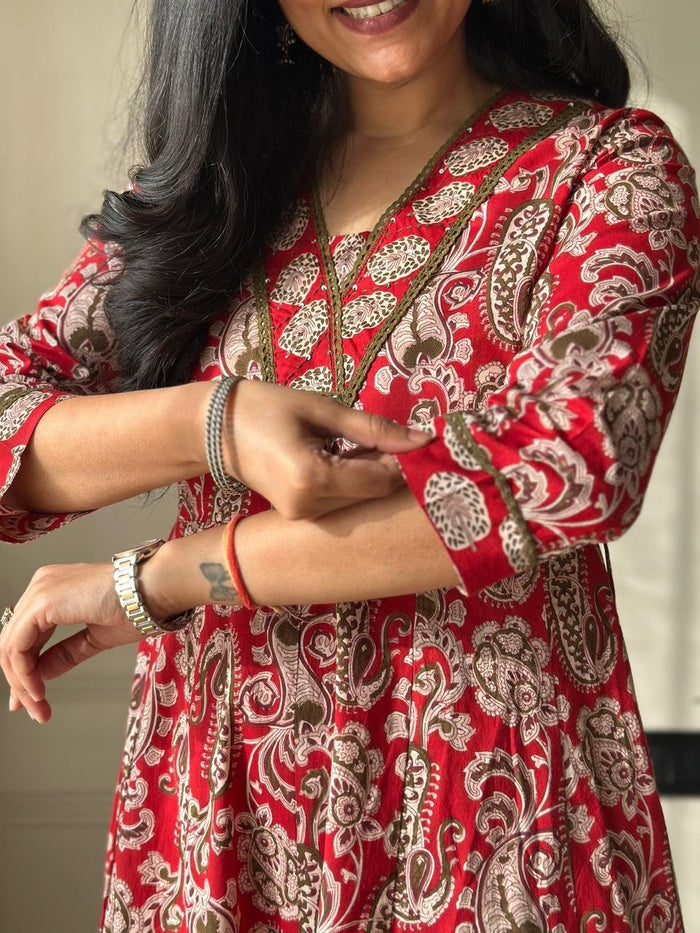 Zarza Printed Cotton Anarkali Suit- Red